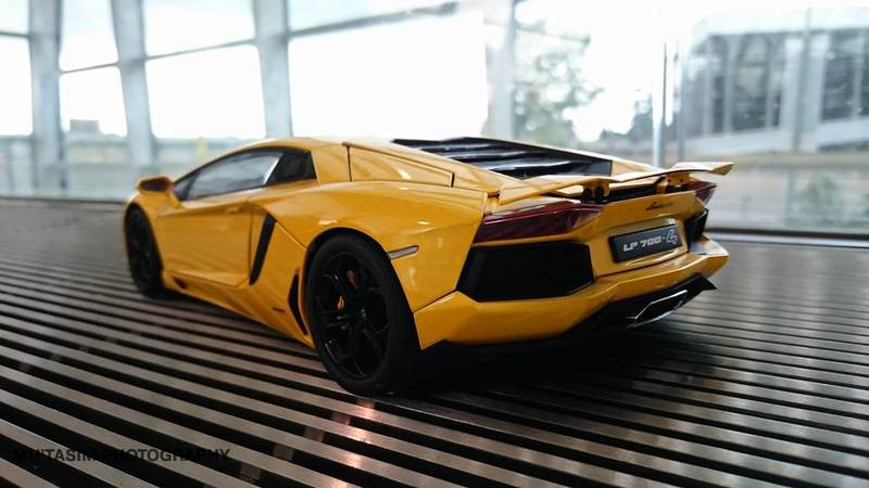 Illustration for article titled Singapore Diecasters (SGDC) End-of-Year Shoot